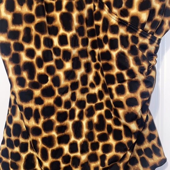 Leopard print bathing suit top - Picture 2 of 3